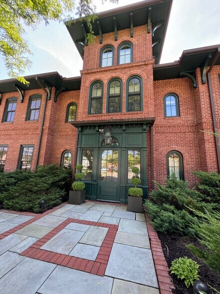 More Photos Of 17 Old Kings Hwy S, Darien Office For Lease