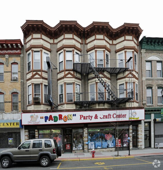 More Photos Of 900 Summit Ave, Union City Apartments For Lease