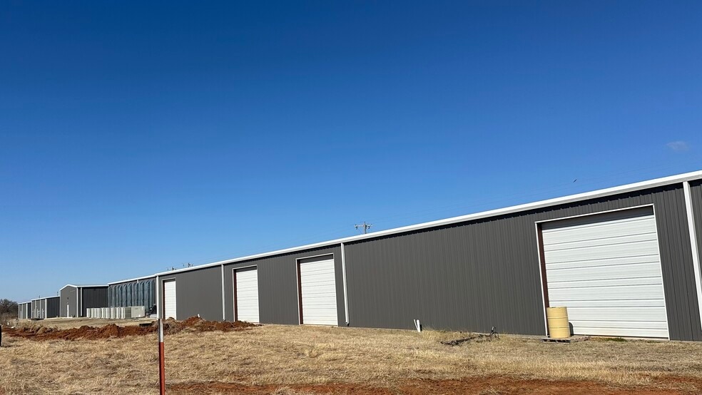 Primary Photo Of 220 Silver Ln, Edmond Warehouse For Lease