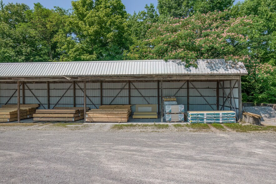 More Photos Of 801 Larry Byrd Rd, Kingston Light Distribution For Sale