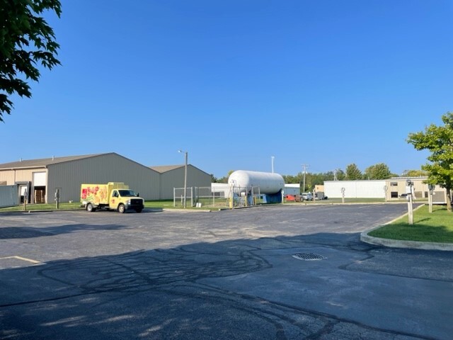 Primary Photo Of 512 Herriman Ct, Noblesville Warehouse For Lease