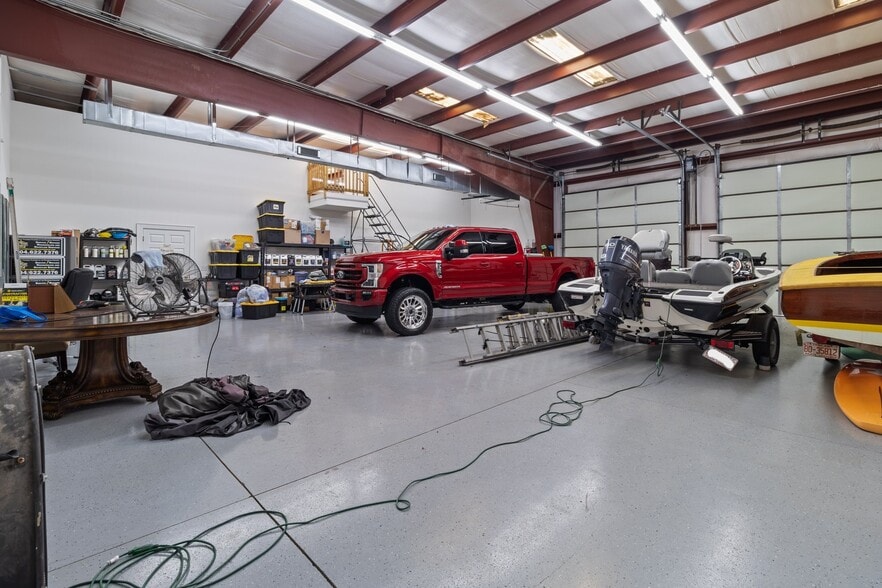 More Photos Of 147 Cedar Pointe Dr, Mooresville Research And Development For Lease