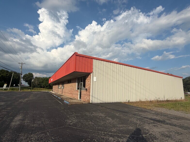 More Photos Of 9075 AL-75, Horton General Retail For Sale
