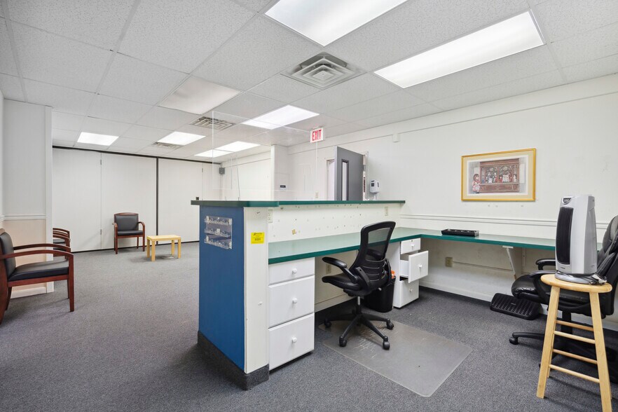 More Photos Of 555 Second Ave, Collegeville Medical For Sale