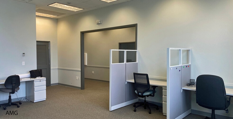 More Photos Of 540 Main St, Hyannis General Retail For Sale