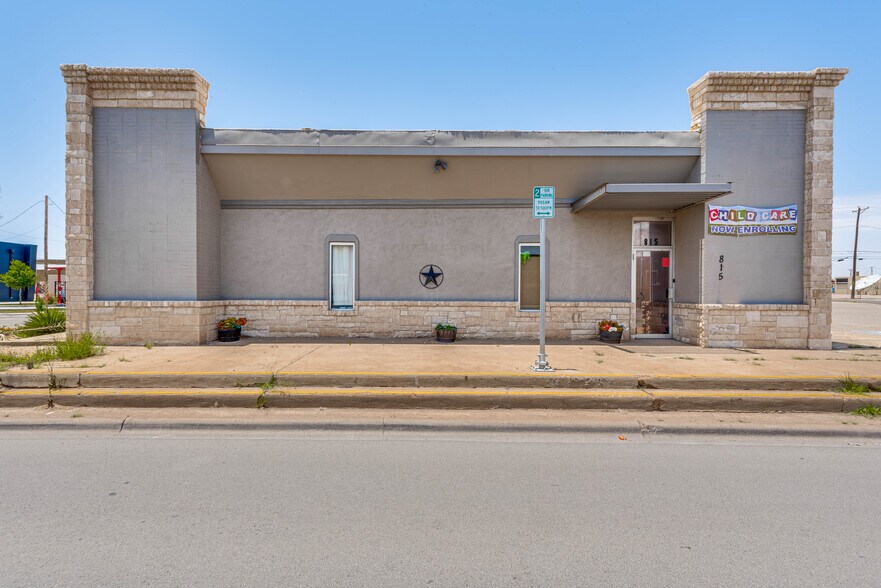 More Photos Of 815 N Grant St, Odessa Freestanding For Sale
