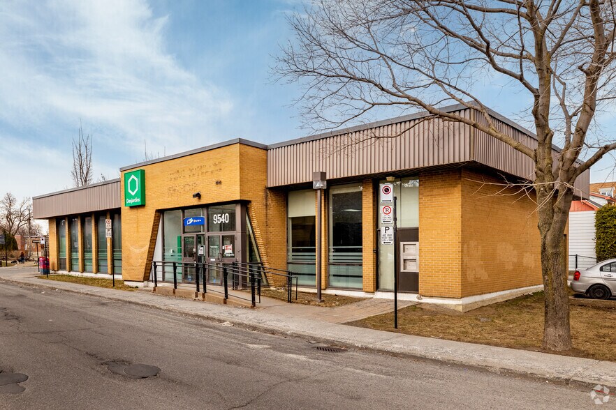 Primary Photo Of 9540 Rue Hochelaga, Montréal Bank For Sale