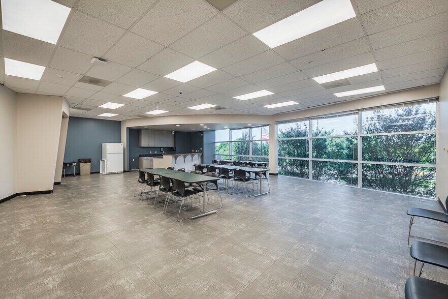 More Photos Of 1025 S Central Expy, Allen Office For Lease