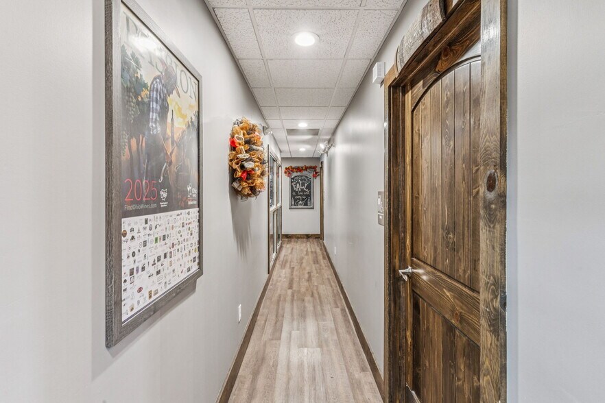 More Photos Of 1720 North Ridge Rd, Findlay General Retail For Sale