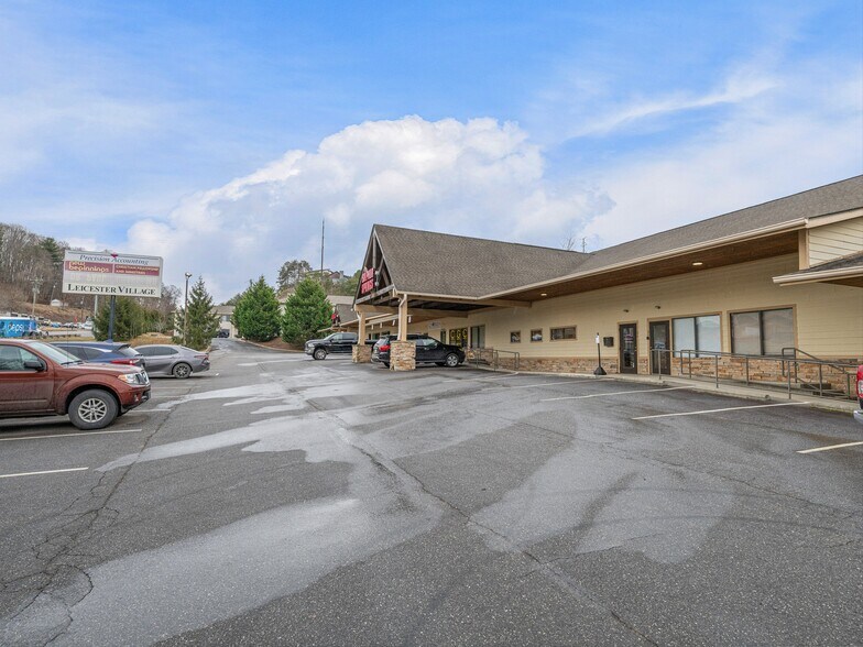 More Photos Of 876 New Leicester Hwy, Asheville Storefront Retail Office For Lease