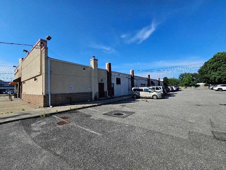 More Photos Of 34 Hempstead Tpke, Farmingdale Freestanding For Sale