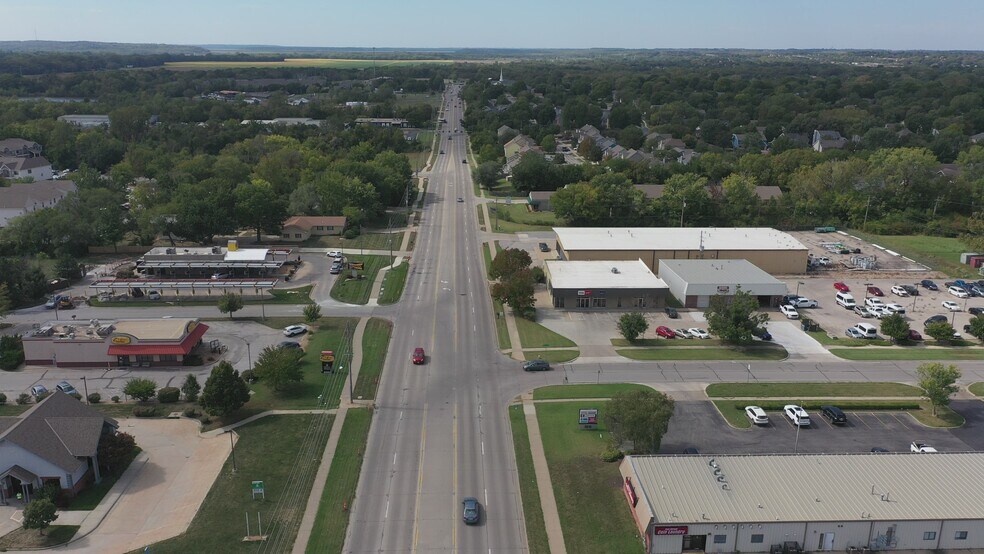 Primary Photo Of 2221 W 31st St, Lawrence Bank For Lease