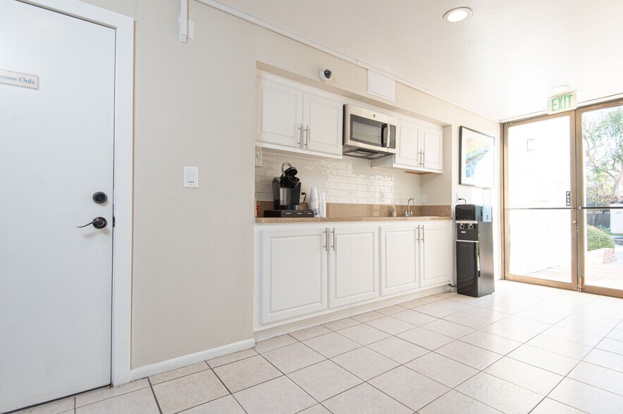 More Photos Of 516 S Indian Hill Blvd, Claremont Apartments For Sale