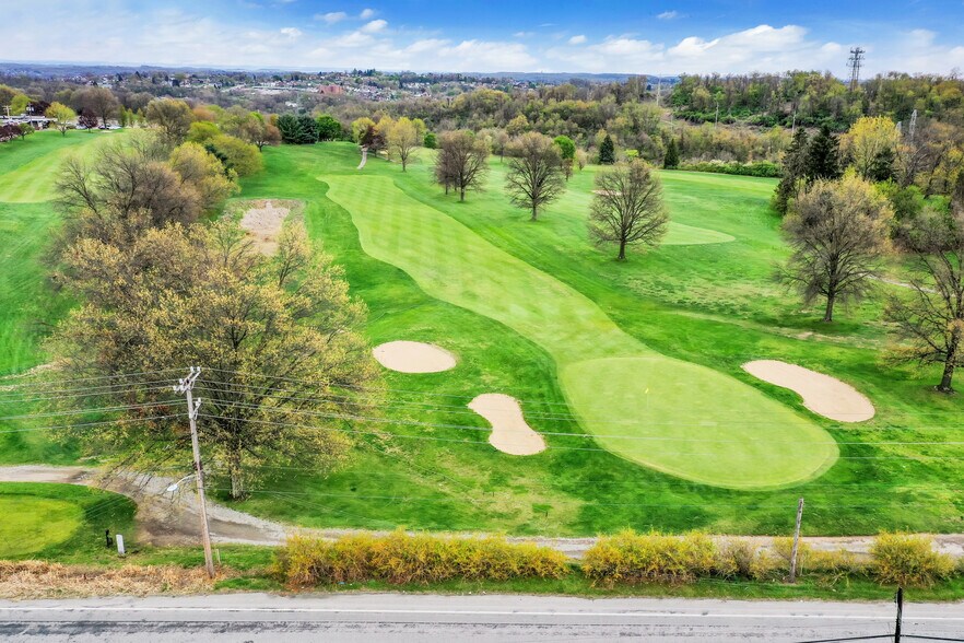 More Photos Of 825 Commonwealth Ave, West Mifflin Land For Sale