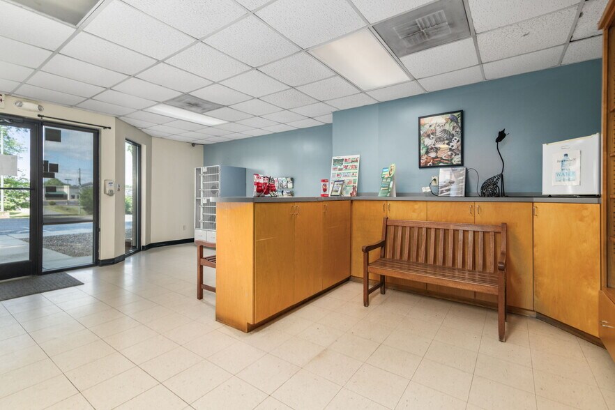 More Photos Of 3431 Waterlick Rd, Lynchburg Veterinarian Kennel For Sale
