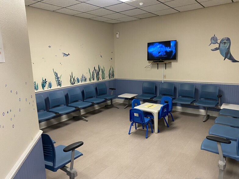 More Photos Of 1395 West Bay Dr, Largo Medical For Sale