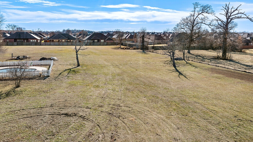 More Photos Of 1261 SW Regional Airport Blvd, Bentonville Land For Sale