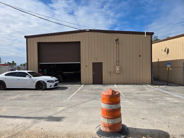 More Photos Of 8535 Rees St, Port Richey Service Station For Sale