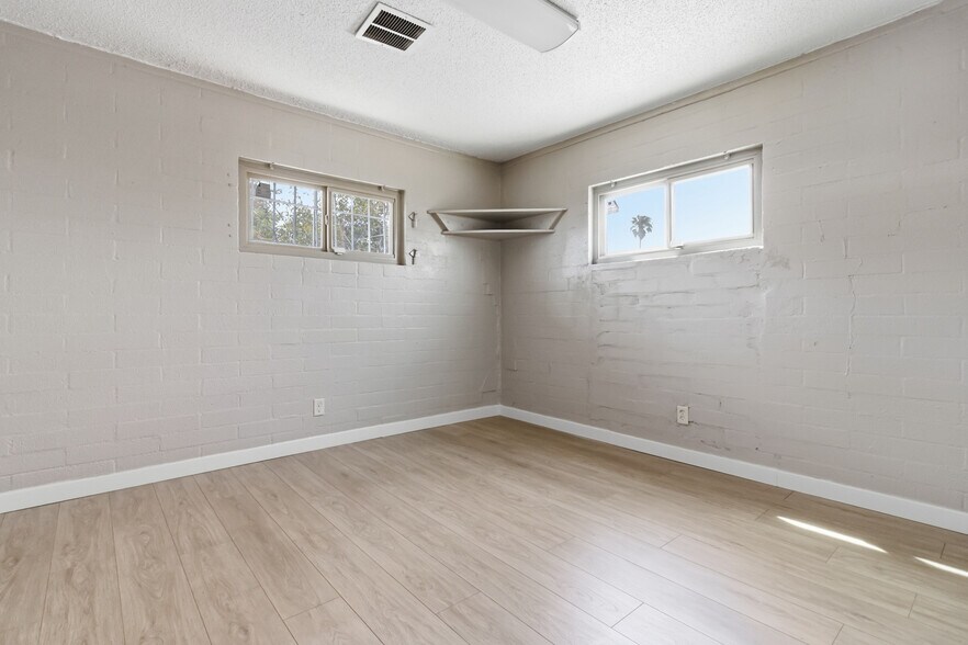 More Photos Of 1211 S Eastern Ave, Las Vegas Office For Lease