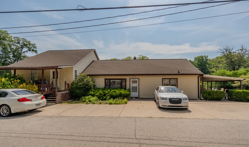More Photos Of 923 W Lee Rd, Taylors Manufactured Housing Mobile Home Park For Sale
