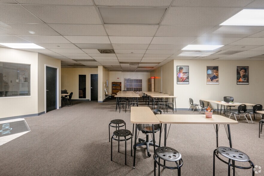 More Photos Of 201 Steele St, Denver Office For Lease