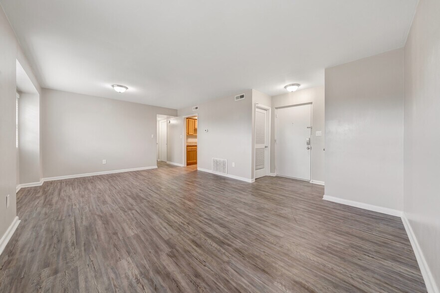 More Photos Of 777 Roanoke Blvd, Salem Apartments For Sale