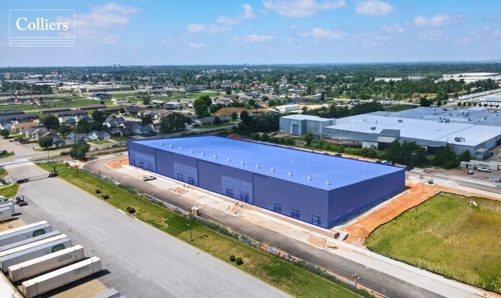 More Photos Of 1355 N 13th St, Rogers Warehouse For Lease