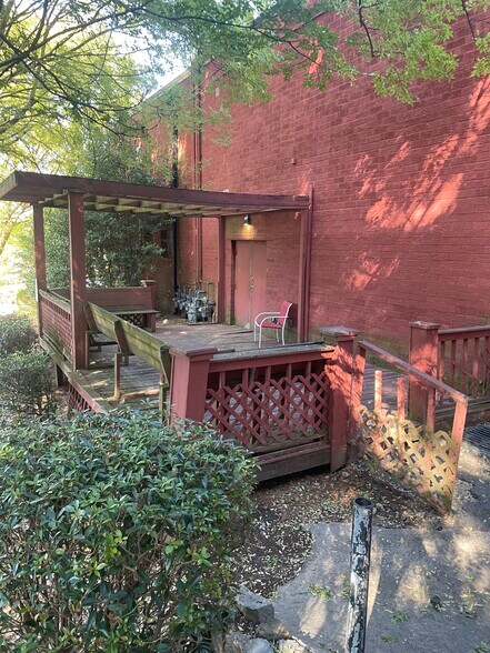 More Photos Of 549 Amsterdam Ave NE, Atlanta General Retail For Lease