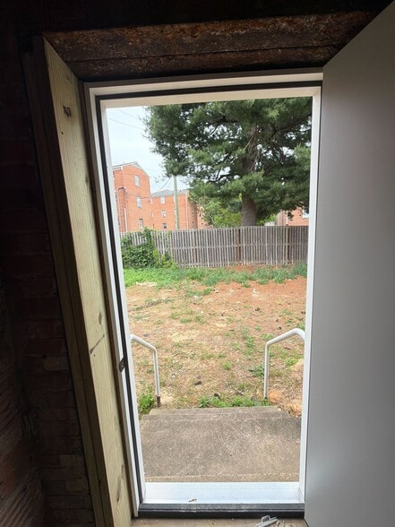 More Photos Of 5855 Ager Rd, Hyattsville Freestanding For Sale