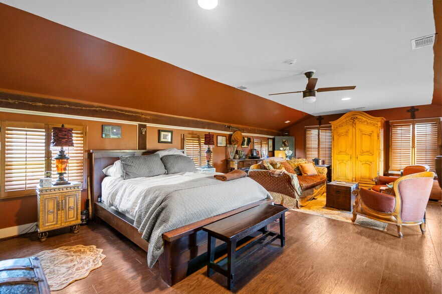 More Photos Of 3238 Railstop Rd, Markham Specialty For Sale