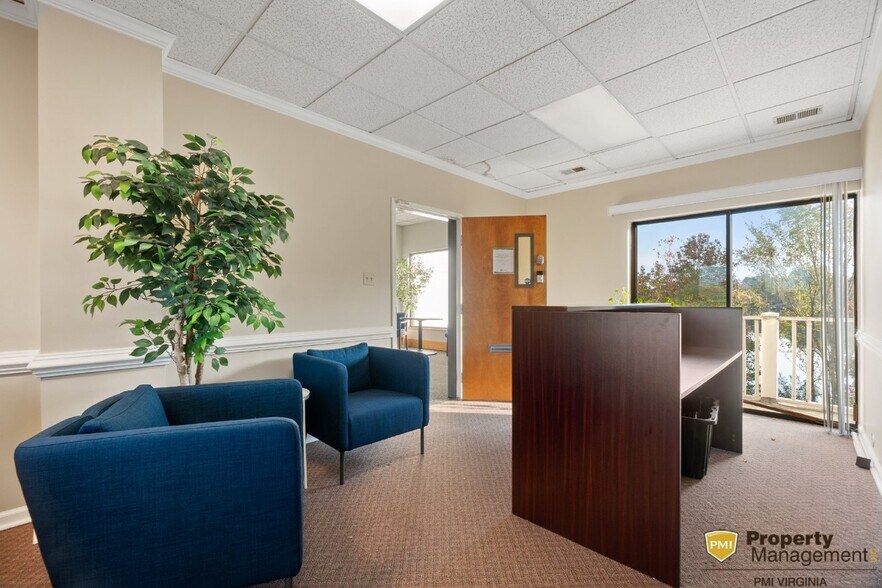 More Photos Of 5267 Greenwich Rd, Virginia Beach Office For Sale