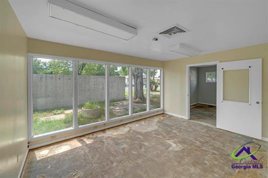 More Photos Of 512 Sumter St, Montezuma Medical For Sale