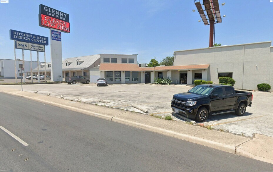 More Photos Of 3115 NW Loop 410, San Antonio Flex For Lease