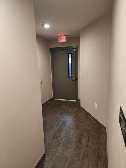 More Photos Of 1843 W Lexington St, Baltimore Office For Lease