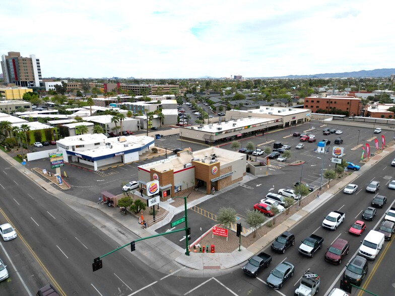 Primary Photo Of 1617 E Thomas Rd, Phoenix Freestanding For Lease