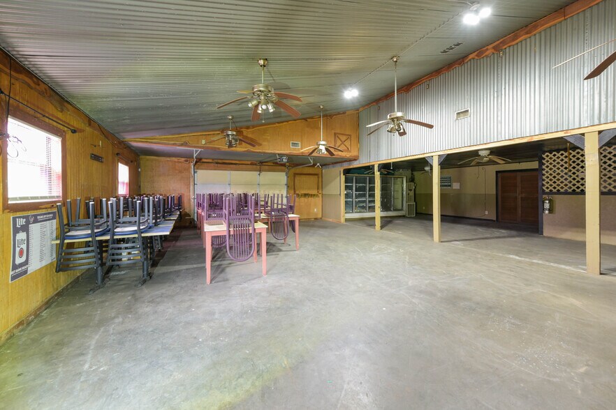 More Photos Of 7689 FM 2000, Caldwell Light Distribution For Lease