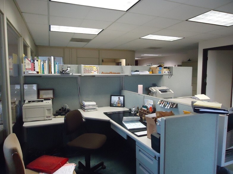 More Photos Of 426 Barcellus Ave, Santa Maria Medical For Lease