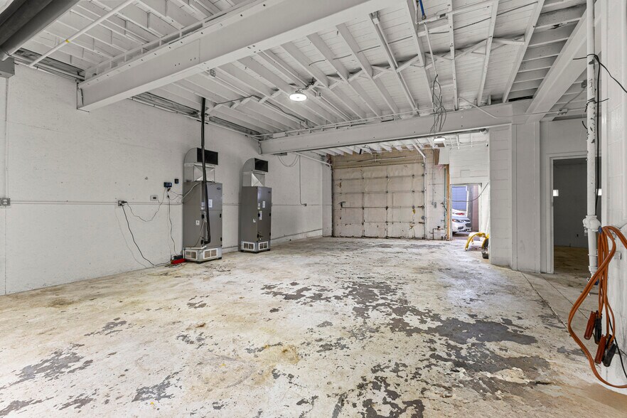 More Photos Of 5420 Oakman Blvd, Dearborn Warehouse For Sale