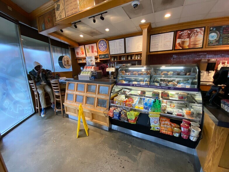 More Photos Of 5979 W 3rd St, Los Angeles Office For Lease