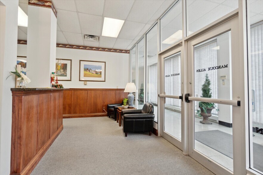 More Photos Of 145 S Jackson St, Jackson Loft Creative Space For Sale