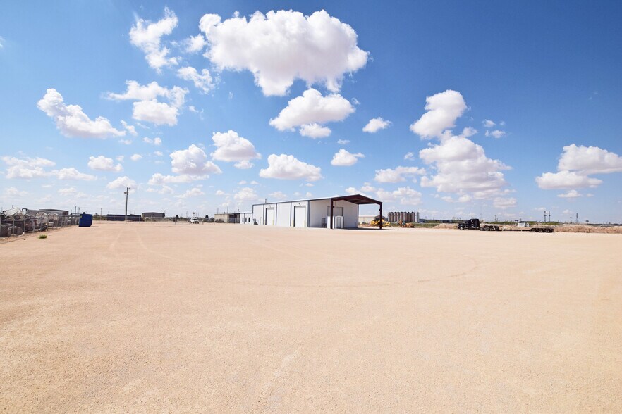 More Photos Of 8340 Boles Rd., Odessa Warehouse For Lease