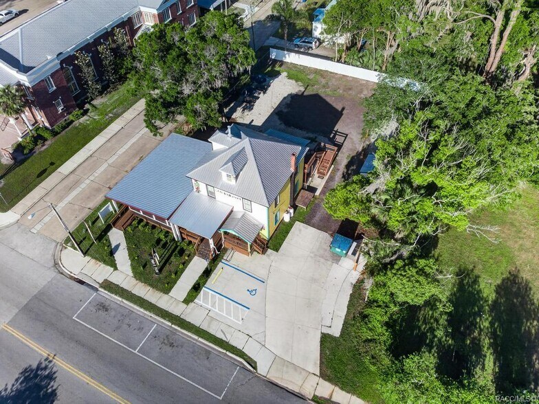More Photos Of 125 N Main St, Hastings Restaurant For Sale