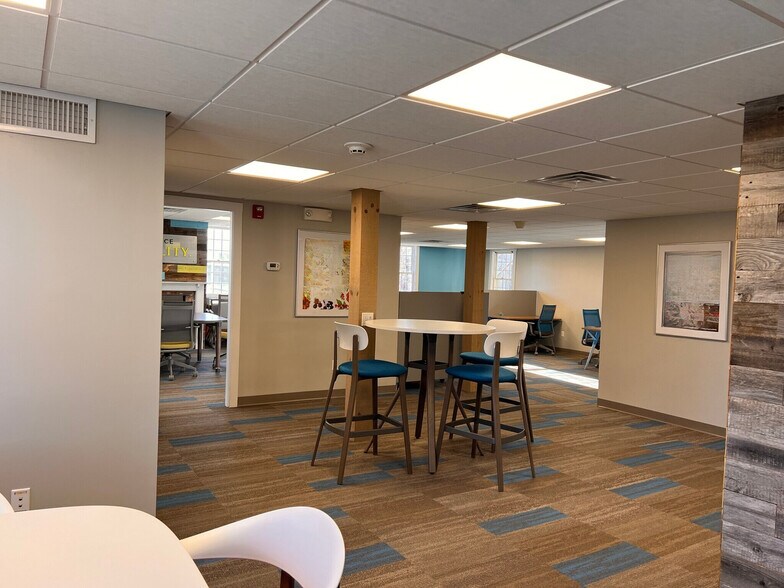 More Photos Of 16 Long Sands Rd, York Medical For Lease