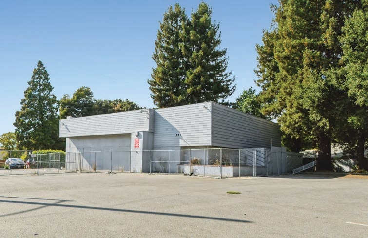More Photos Of 131 College Ave, Santa Rosa Auto Repair For Sale
