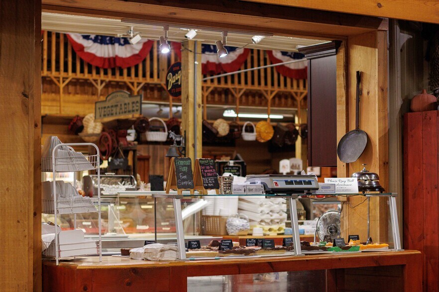 More Photos Of 63 Talona Spur Rd, Ellijay Freestanding For Sale