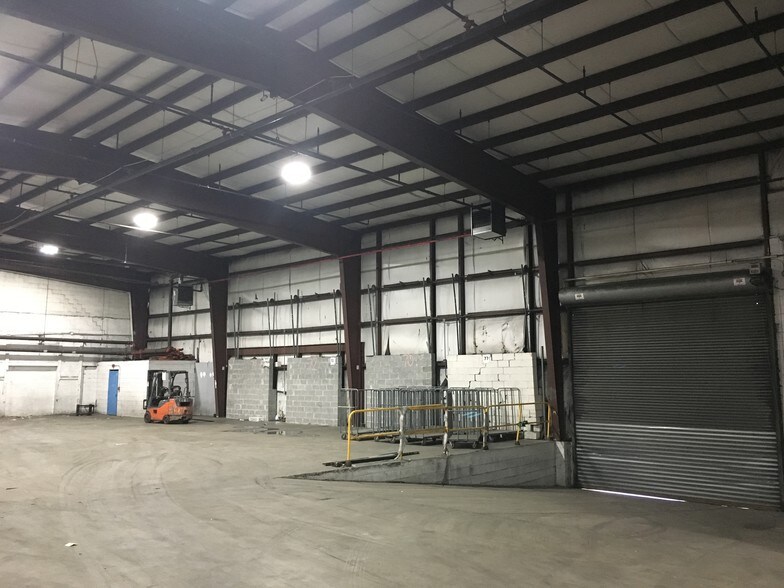 More Photos Of 275 South St, Newark Warehouse For Lease