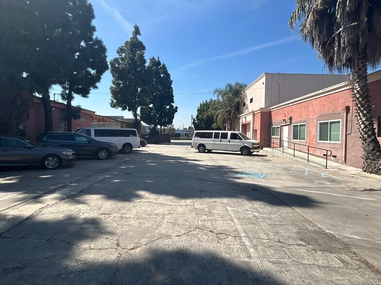 More Photos Of 15742-15744 California Ave, Paramount Auto Repair For Sale