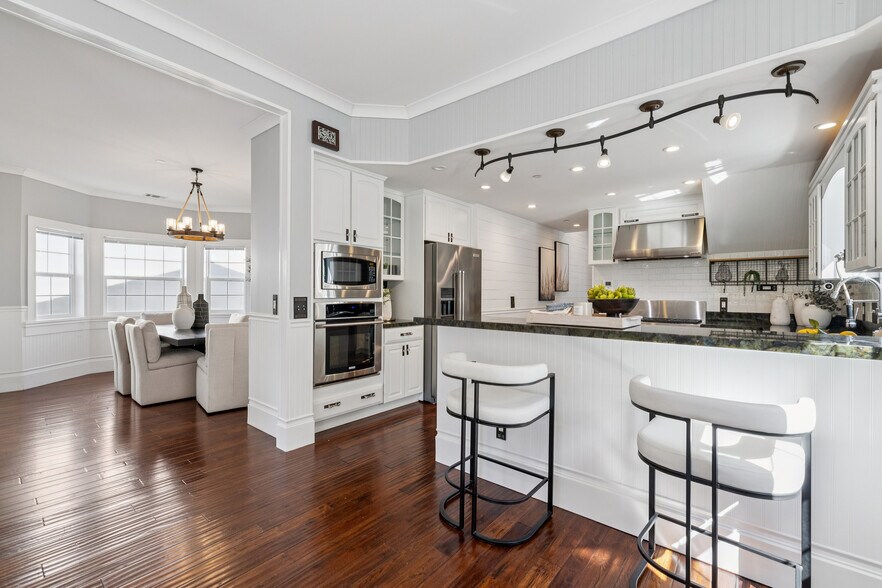 More Photos Of 917 Howard Ave, Burlingame Office Residential For Sale