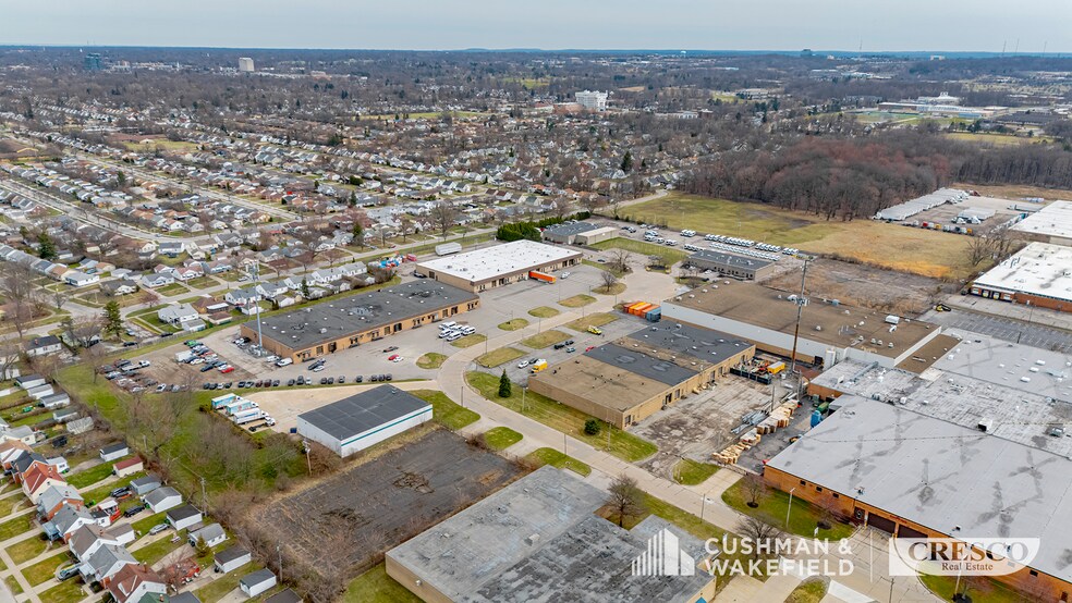 More Photos Of 4346-4376 Cranwood Pky, Warrensville Heights Warehouse For Lease