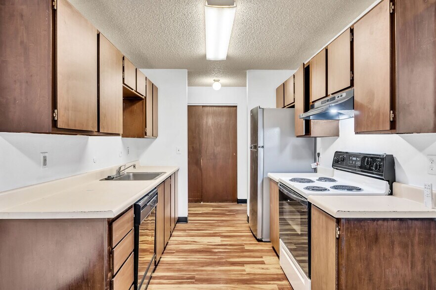 More Photos Of 226 W Broadway St, Goldendale Apartments For Sale